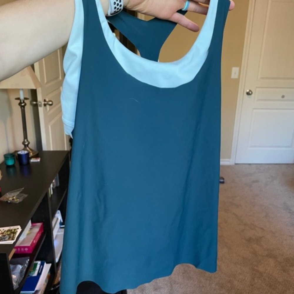 Athleta two toned workout tank top, size XS